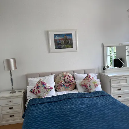 Rood Huss Apartamento Leer